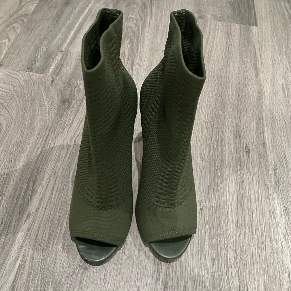 Steve Madden - Picture 8 of 8